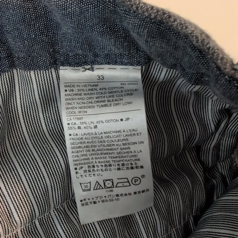 Banana Republic Men's 33 x 8.5 Linen Cotton Blend Aiden Short